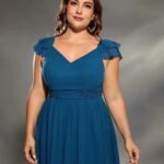 Robe Amincissante Bleue Pour Femme Ronde 3