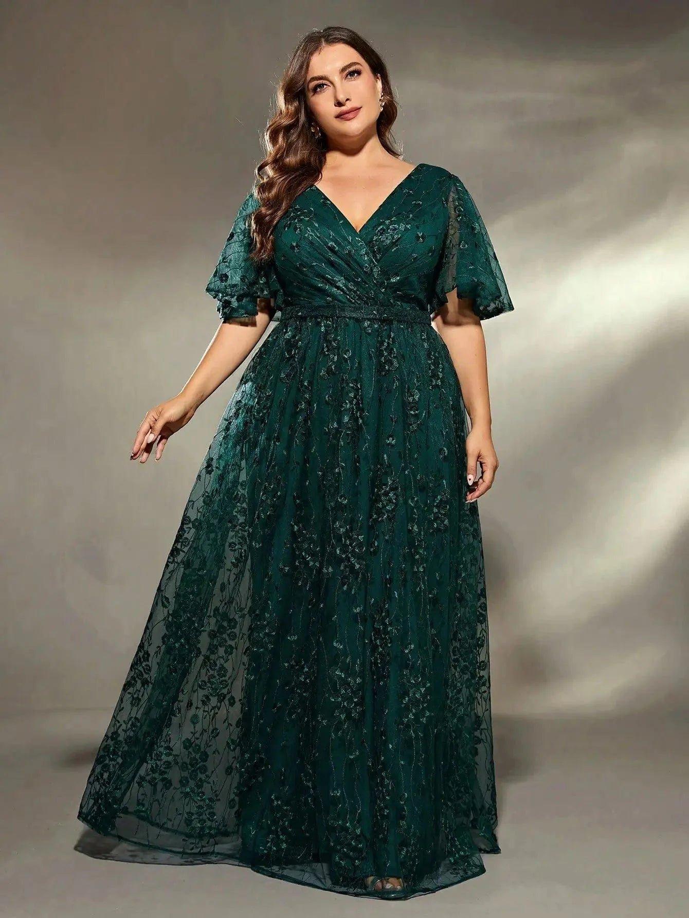 Robe Amincissante Verte Pour Mariage Femme Ronde 3