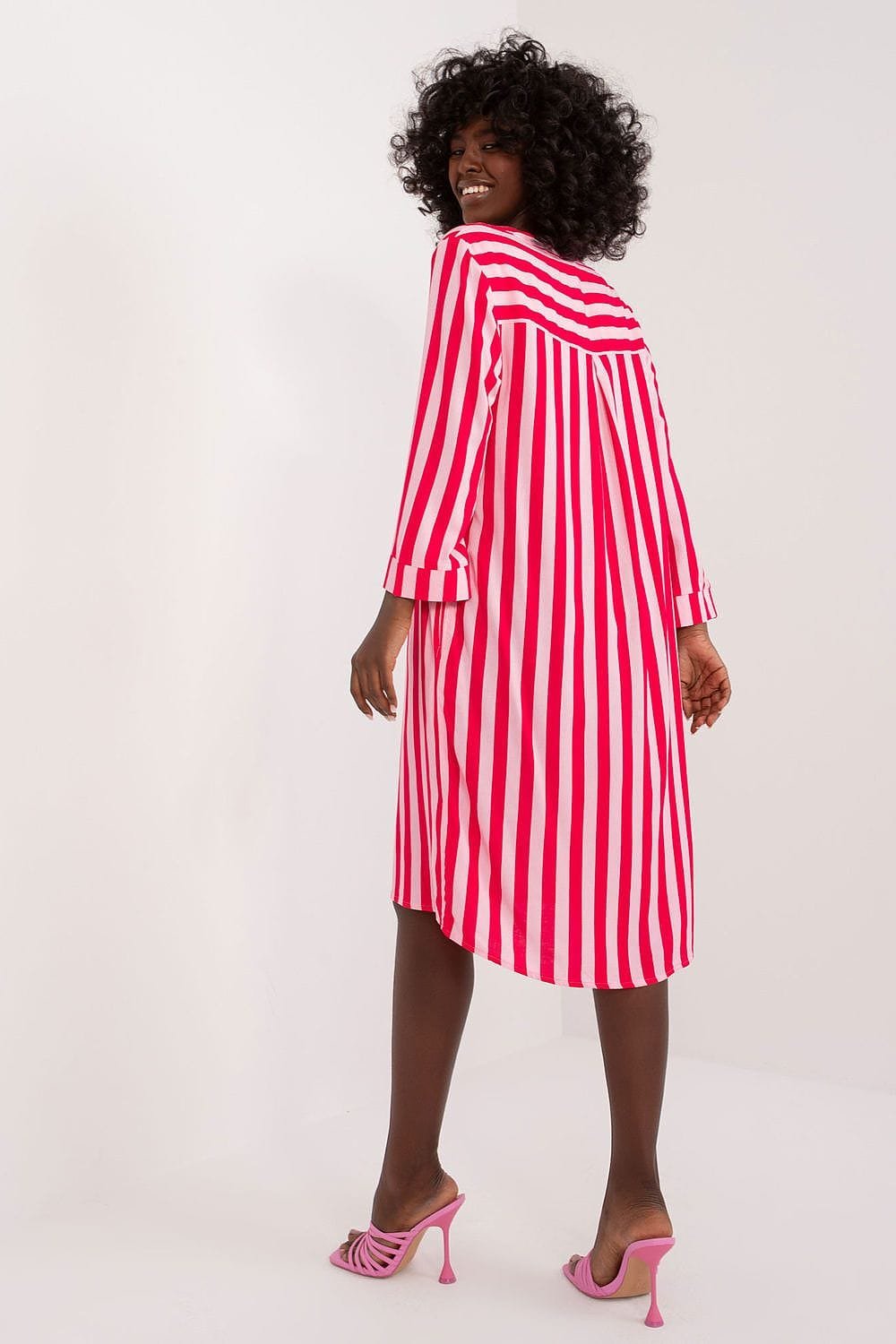 Robe Asymetrique A Col Chemise A Rayures Rouges Et Blanches 2