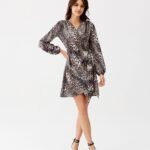 Robe Champetre Courte A Motif Manches Longues 10