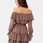 Robe Champetre Courte Marron Epaules Denudees