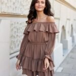 Robe Champetre Courte Marron Epaules Denudees 2