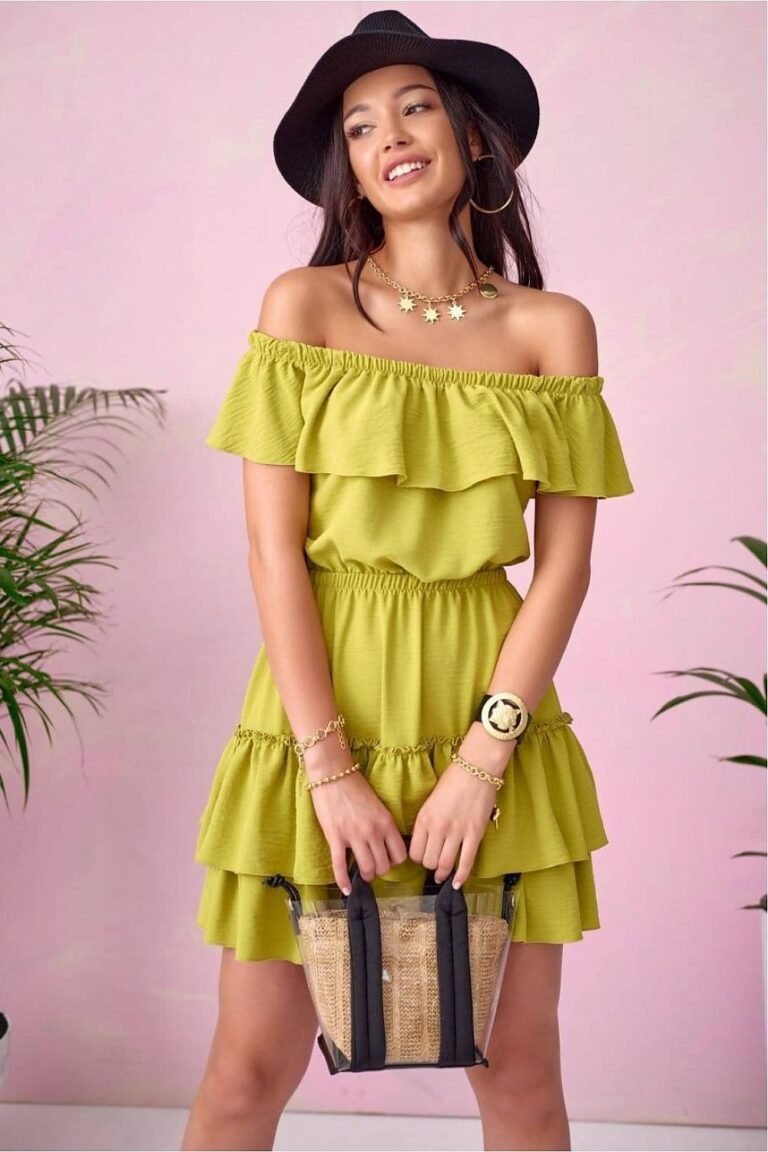 Robe Champetre Verte Olive Courte Epaules Denudees