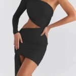 Robe Courte Asymetrique Avec Manche Longue Transparente 3