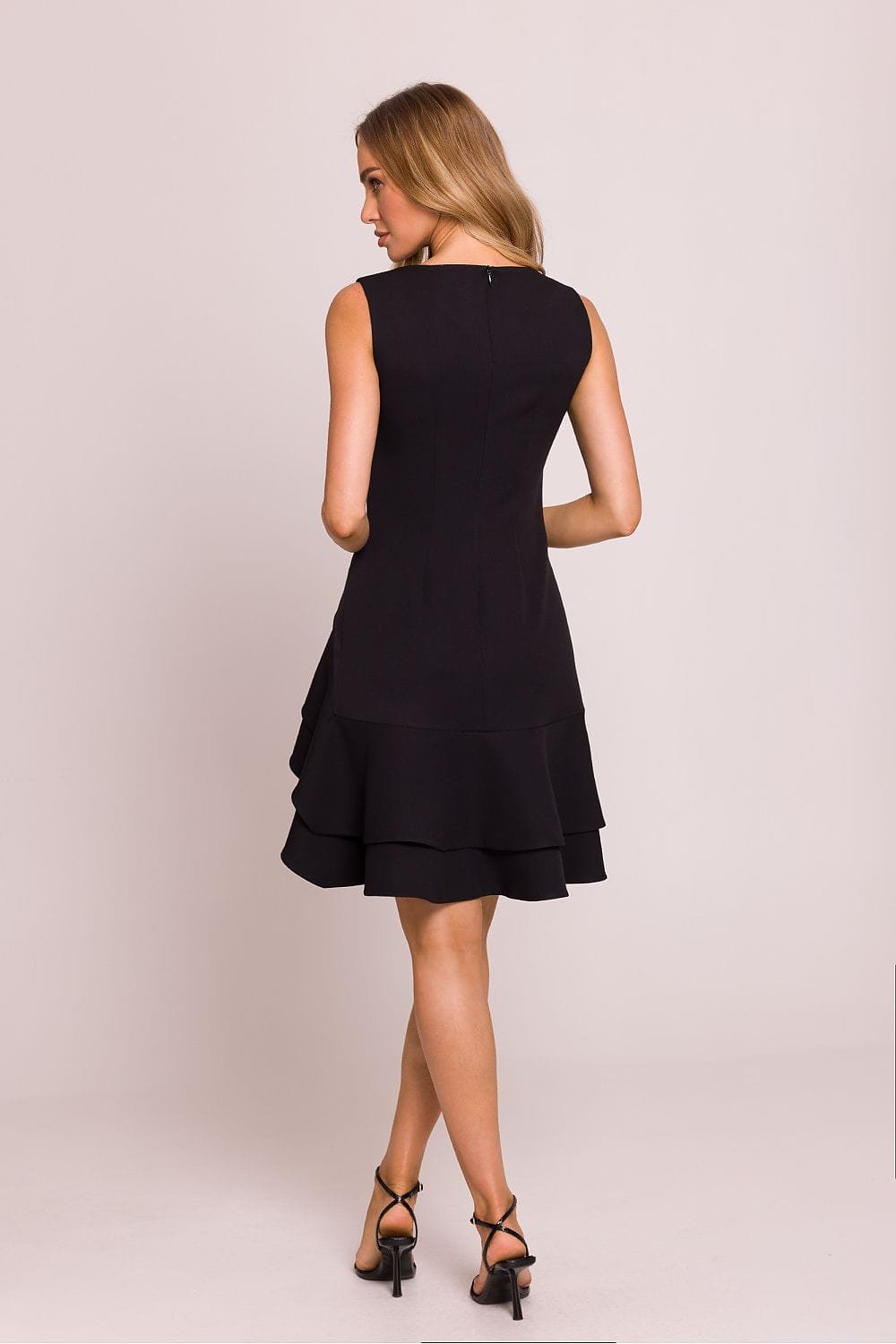 Robe Courte Asymetrique Sans Manches 5