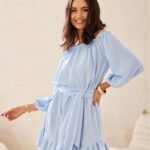 Robe Courte Bleue Ciel Epaules Denudees 2