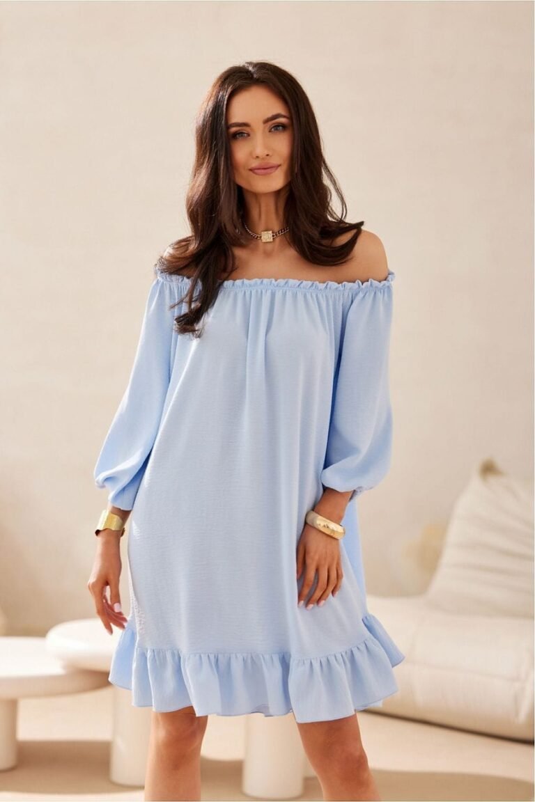 Robe Courte Bleue Ciel Epaules Denudees 3