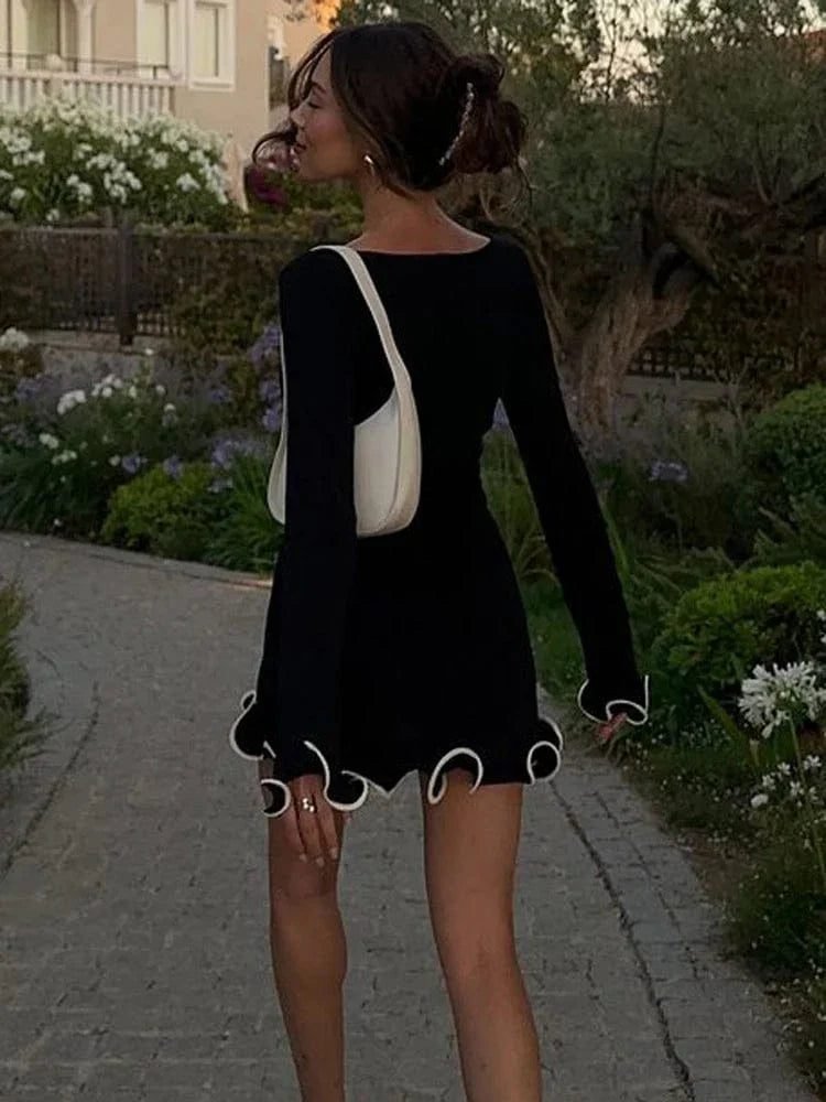Robe Courte Manches Longues Bord Volante