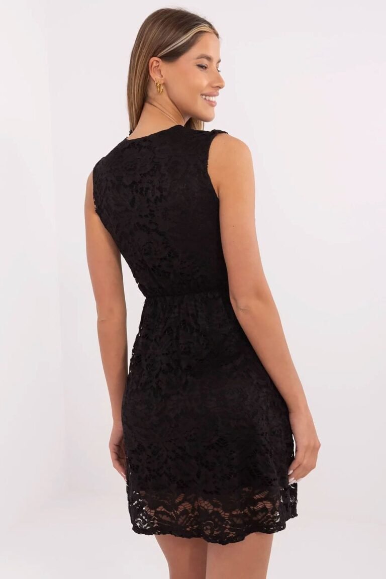 Robe Courte Noire En Dentelle Chic