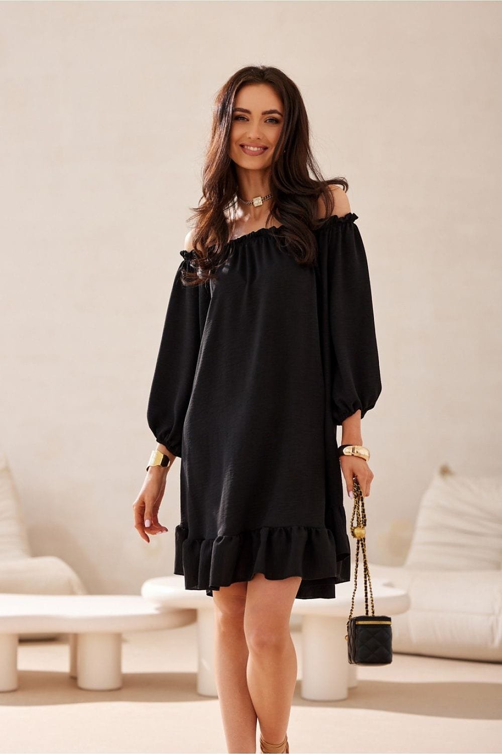 Robe Courte Noire Epaules Denudees Chic