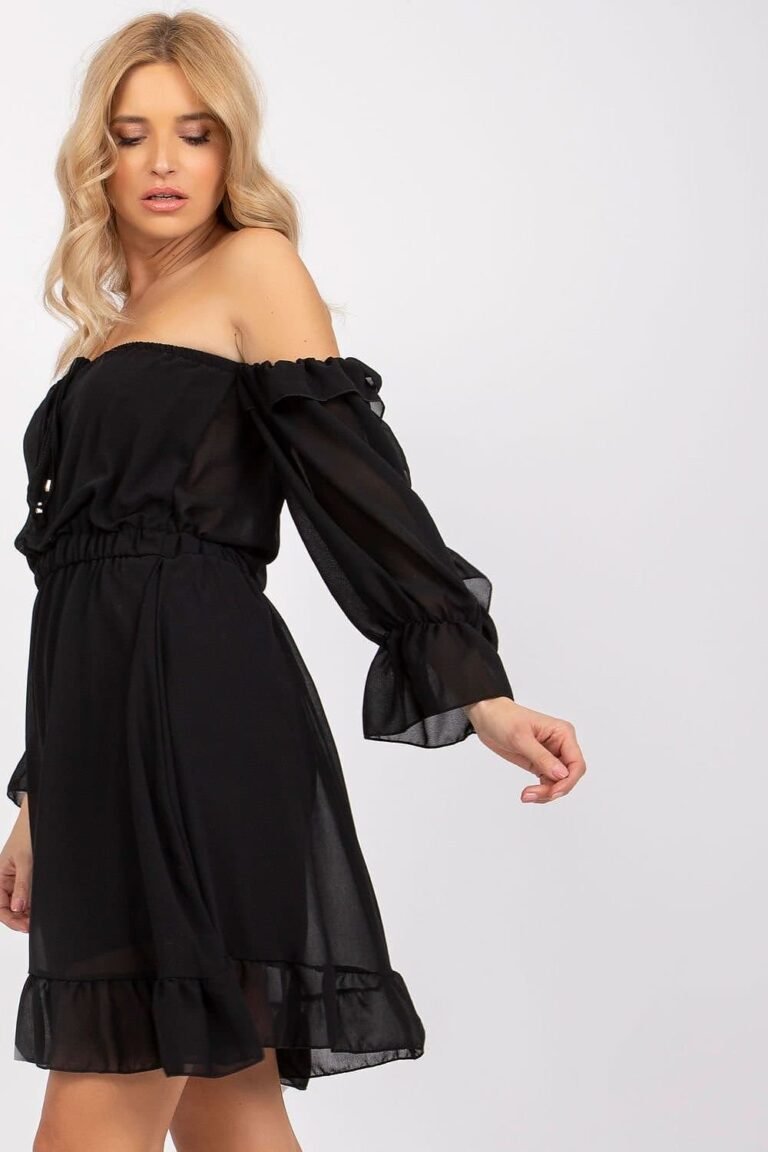 Robe De Cocktail En Tulle Noire Epaules Denudees 3
