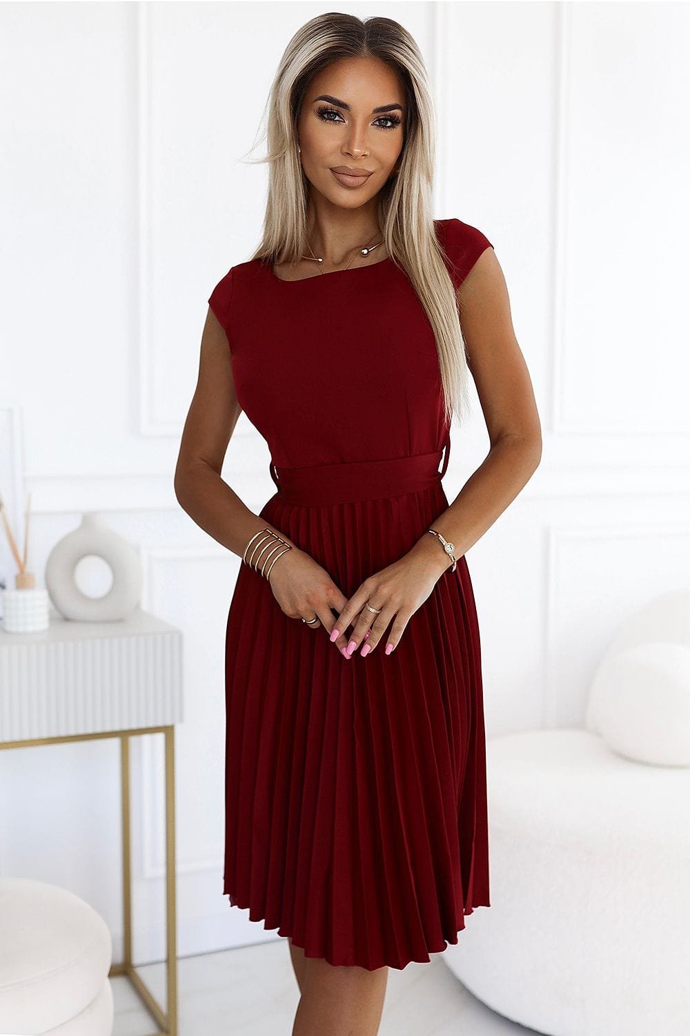 Robe De Cocktail Jupe Plissee Manches Courtes Bordeaux Xs