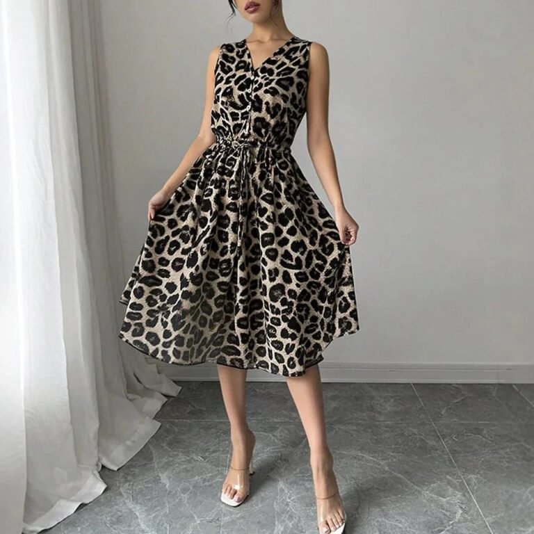 Robe De Cocktail Leopard Evasee Sans Manches