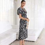 Robe De Cocktail Midi A Motif Manches Courtes