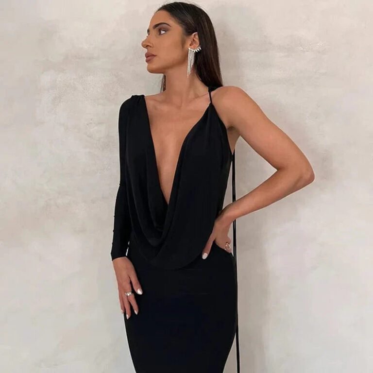 Robe De Soiree Chic Avec Decollete Plongeant