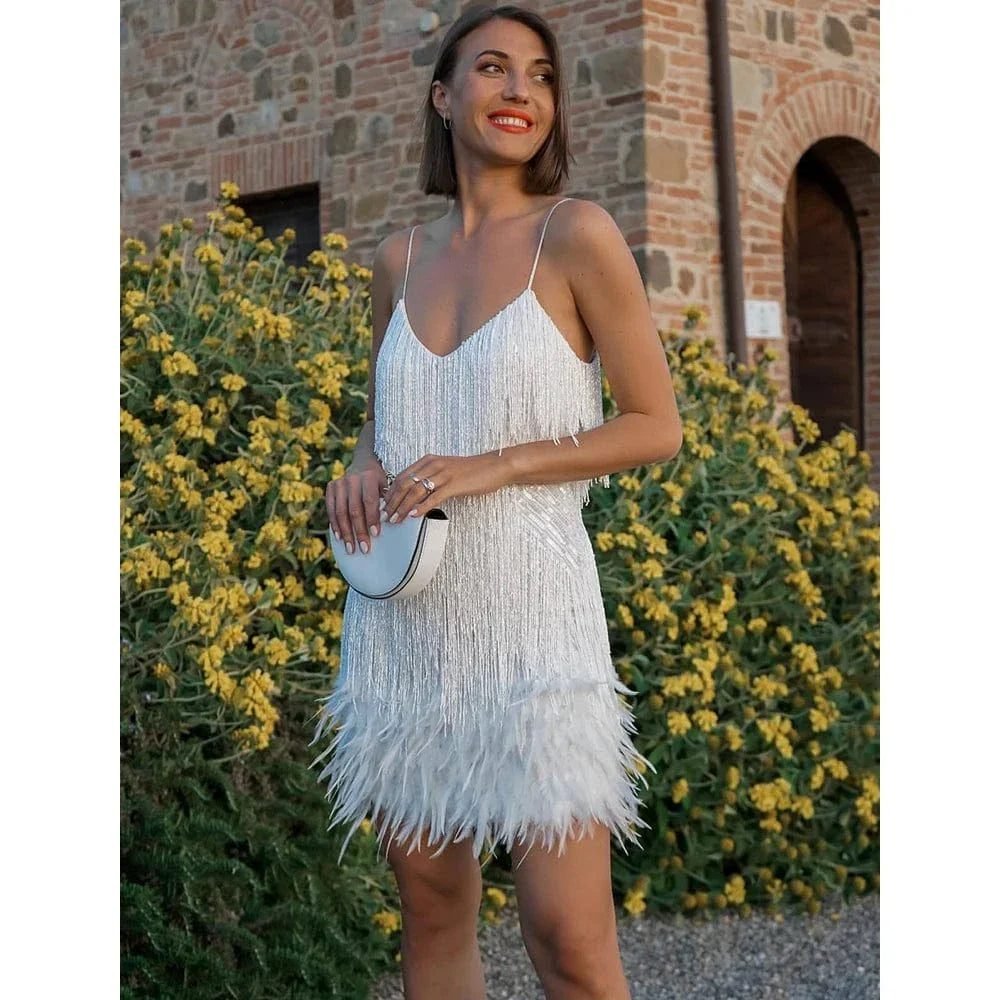 Robe De Soiree Courte A Franges Et Plumes 4