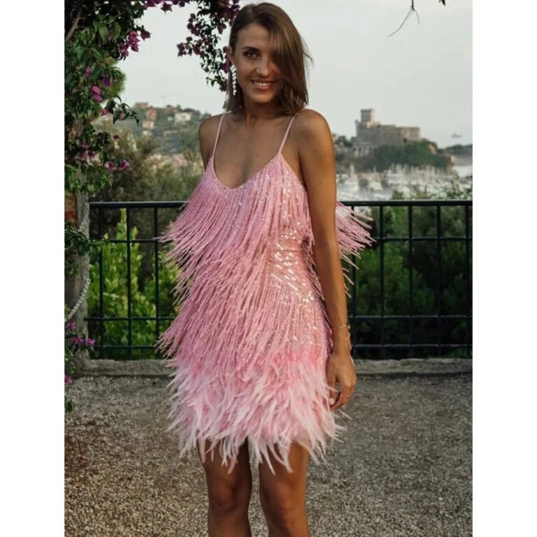 Robe De Soiree Courte A Franges Et Plumes 6