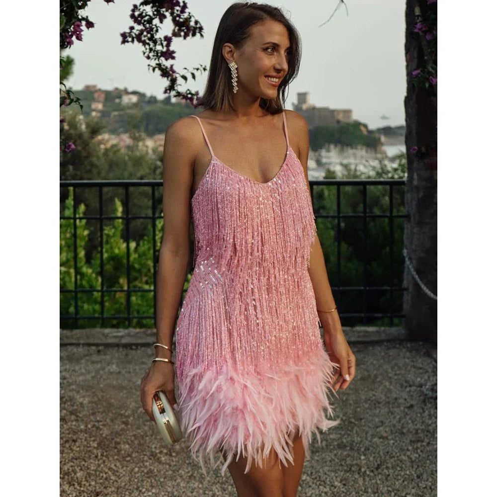 Robe De Soiree Courte A Franges Et Plumes