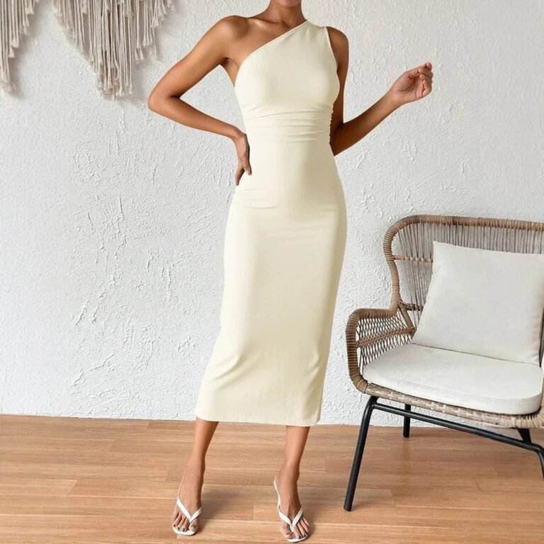 Robe De Soiree Ecru Moulante A Une Epaule