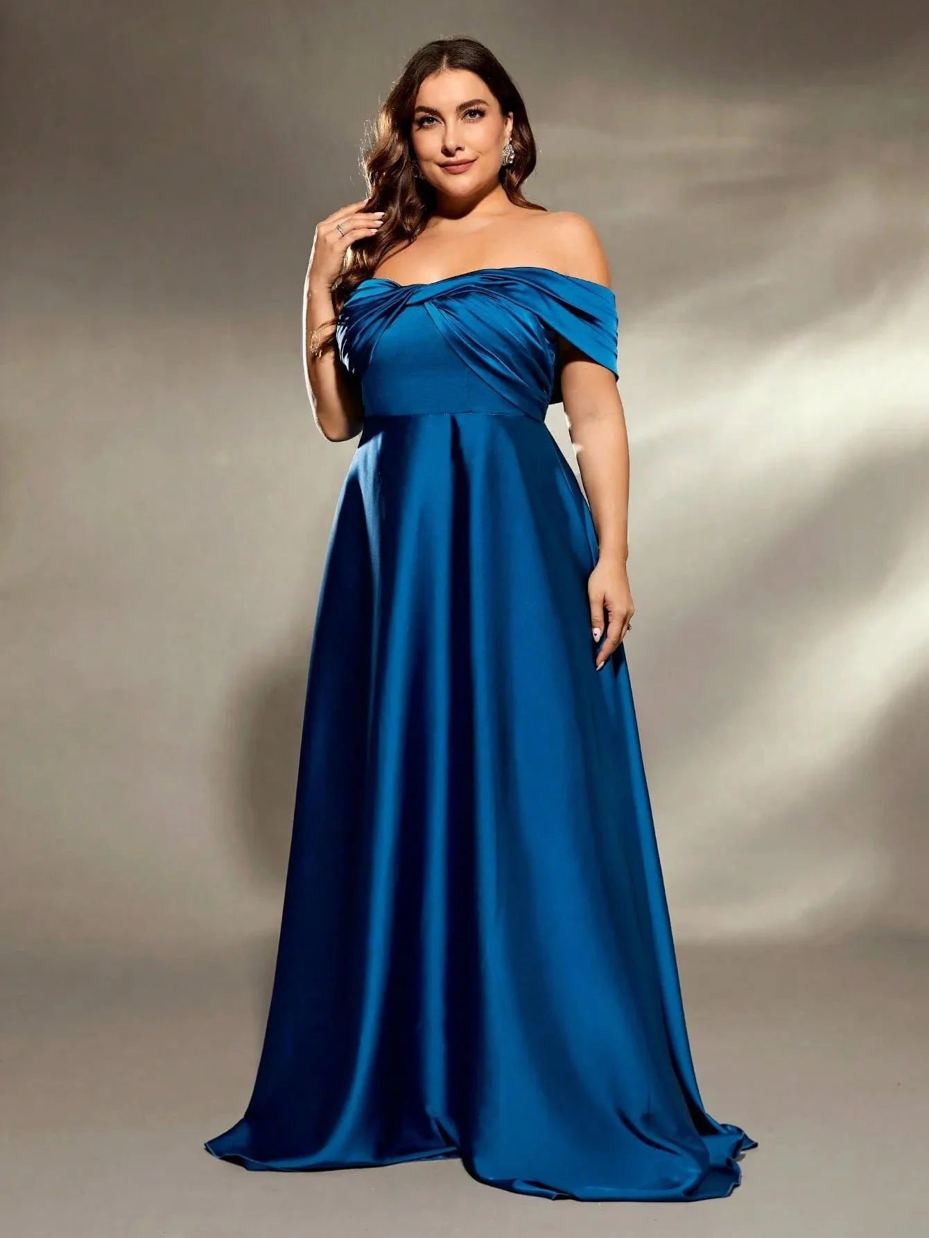 Robe De Soiree Grande Taille En Satin Bleu 3