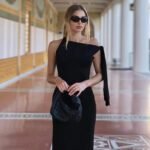 Robe De Soiree Longue Avec Une Epaule Denudee 6