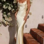 Robe Demoiselle Dhonneur Champagne Brettelles Spaghetti