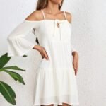 Robe Dete Blanche Courte Epaules Tombantes 3