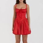 Robe Dete Courte Evasee A Bretelles Fines Rouge S