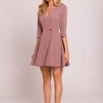 Robe Evasee Courte Avec Boutons Decoratifs
