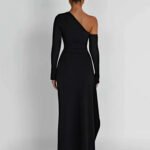 Robe Fendue Avec Epaule Denudee 5