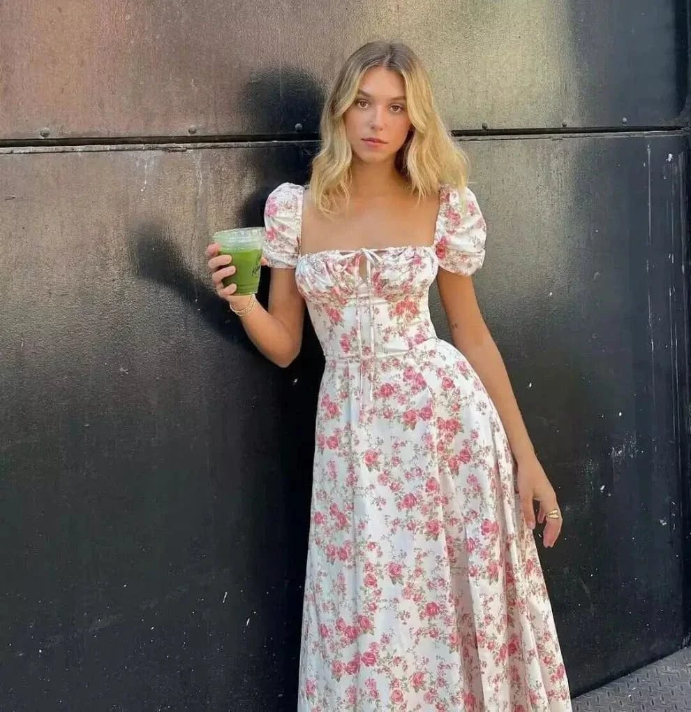Robe Fleurie Col Carre Manches Courtes 2