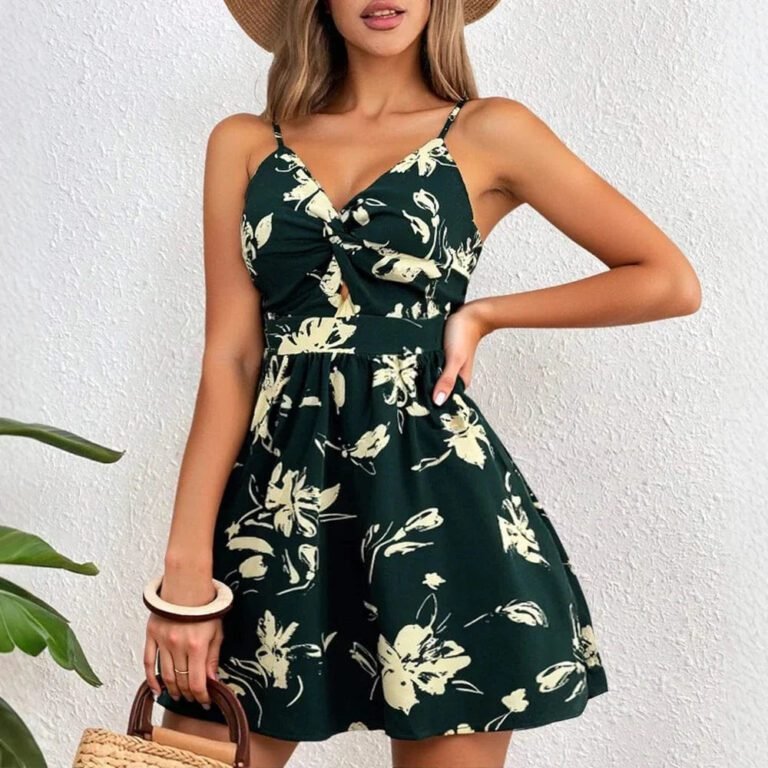 Robe Fleurie Courte A Bretelles Evasee Noir S