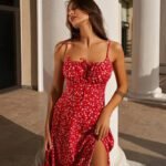 Robe Fleurie Rouge Midi Avec Fente 2