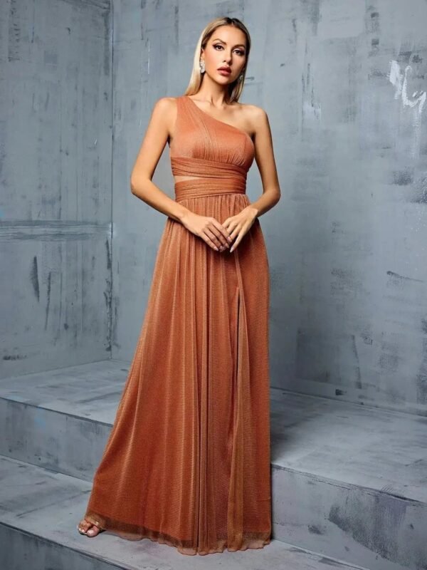 Robe Invitee De Mariage Epaule Denudee