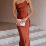Robe Invitee De Mariage Terracotta Epaule Denudee Terracotta S