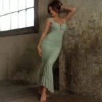 Robe Longue Avec Decollete Carre Vert Kaki S