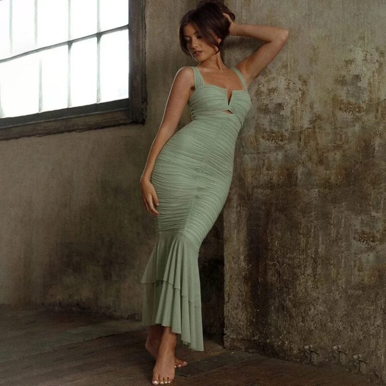 Robe Longue Avec Decollete Carre Vert Kaki S