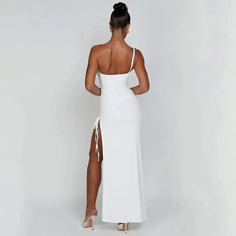 Robe Longue Fendue Avec Bretelle Fine 6