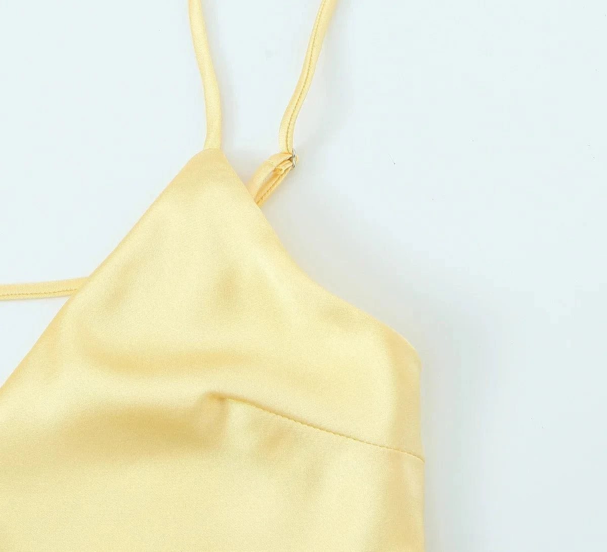 Robe Longue Jaune Dos Nu Satinee 2