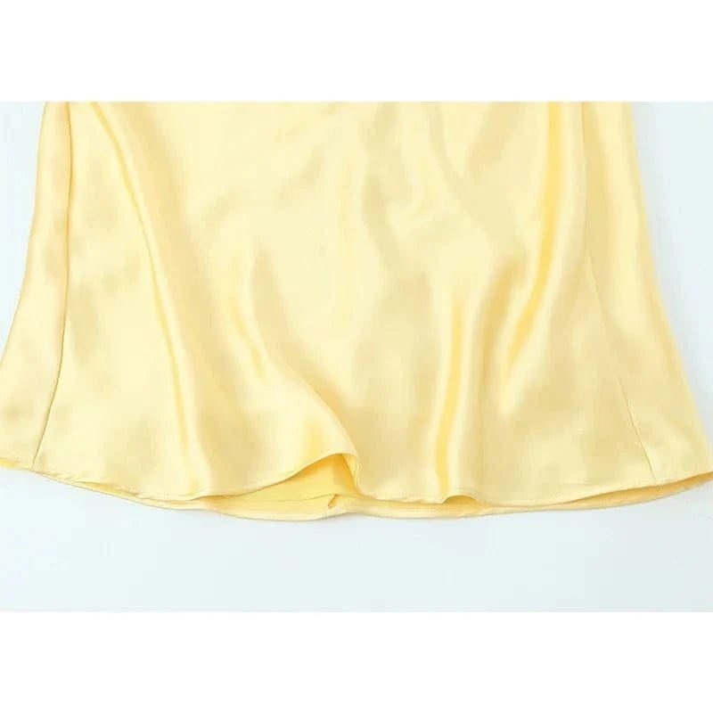 Robe Longue Jaune Dos Nu Satinee 3