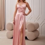 Robe Longue Satin Rose Fendue Pour Invitee Au Mariage 3