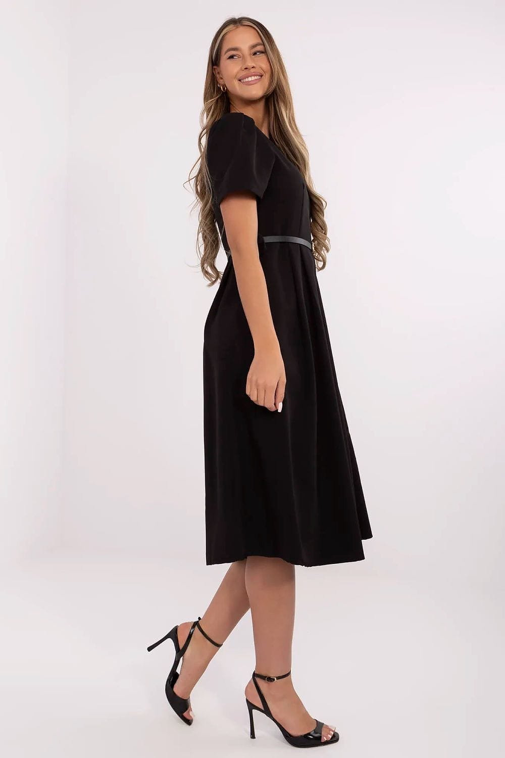Robe Noire Midi Trapeze Manches Courtes 2