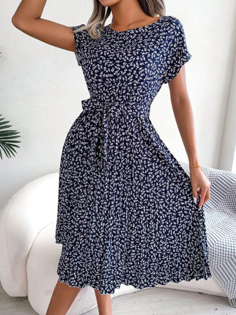 Robe Plissee A Fleurs Et Ceinture A Nouer Bleu Marine S