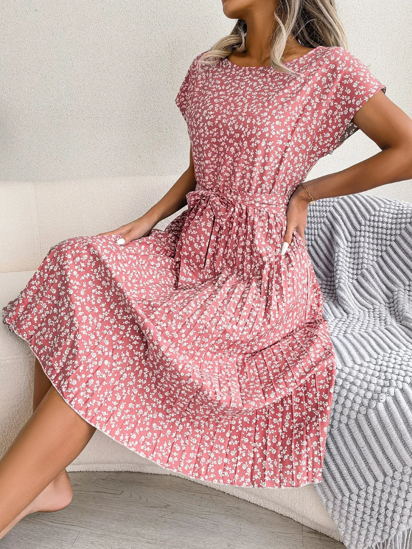 Robe Plissee A Fleurs Et Ceinture A Nouer Rose S