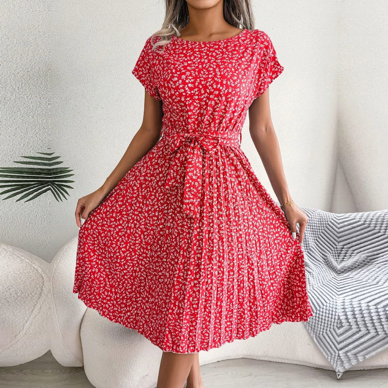 Robe Plissee A Fleurs Et Ceinture A Nouer Rouge S