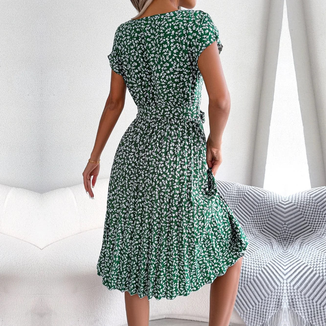 Robe Plissee A Fleurs Et Ceinture A Nouer