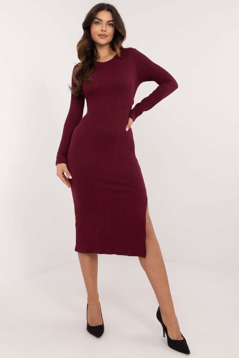 Robe Pull Moulante Avec Lacage Au Dos Bordeaux S
