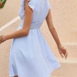 Robe Rayee Bleu Et Blanc Avec Decollete En V