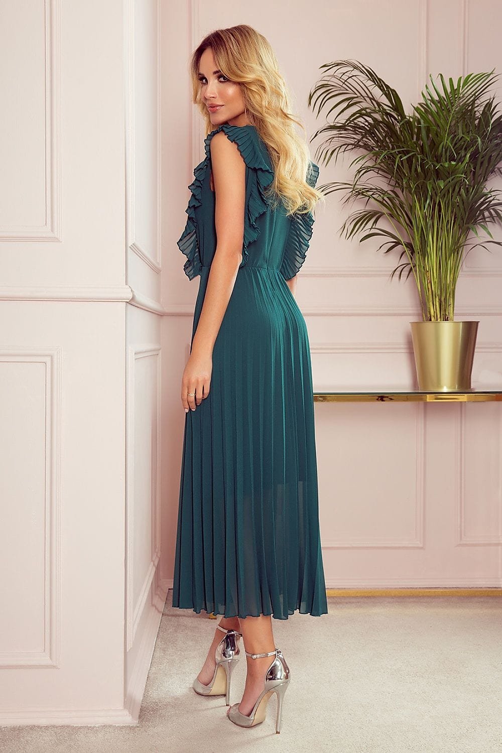 Robe Verte Midi Plissee Sans Manches